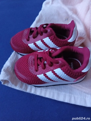 vand adidas universali marimea 19, noi