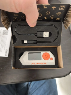 Flipper Zero nou si neutilizat - imagine 3