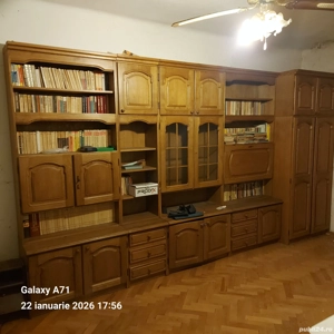 Mobilier camera zi . Biblioteca