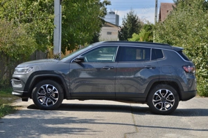 JEEP Compass 4XE An 2022 Hibrid Plug-In 240cp motor 1.3 + Electric - imagine 9