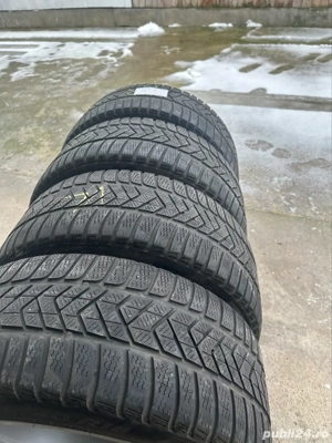 245/40/18 Pirelli iarna - imagine 3