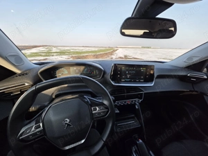 Proprietar, vand Peugeot e-2008 Allure, 2 km+set jante+cauciucuri vara - imagine 9