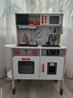 Vând bucătărie de jucărie 