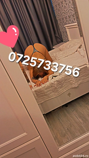 Blonda seducătoare!!