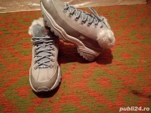 De vânzare ghete dama măr 41 piele naturală si interior îmblănit 