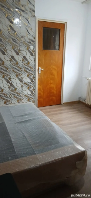 Titan_Metrou 1DECEMBRIE1918 in fata blocului