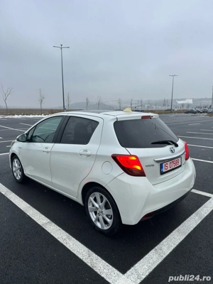 Toyota Yaris III Facelift Hybrid 12.2014 1.5 banzina+electric Automata - imagine 5