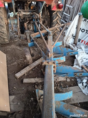 Vând tractor U650 cu plug - imagine 4