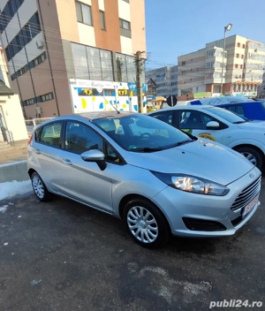 Ford fiesta 2013 de închiriat