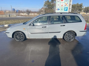Ford Focus 1.6 benzina, automat - imagine 5