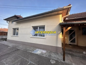 Casa cu 3 camere  in Cetate la asfalt cu 1176 mp Teren - imagine 8