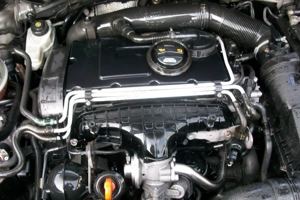 dezmembrez vw golf 5 motor 1,9 tdi 2,0 tdi  - imagine 3