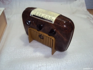 radio retro de colectie cu ambalajul original