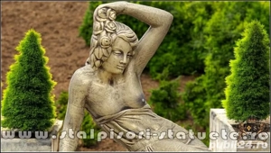 Statuetă jardinieră flori, auriu patinat, model J12.