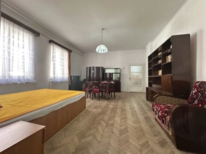 Apartament in casa spațios la doar 5-7 minute de Centrul Istoric - imagine 5