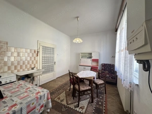 Apartament in casa spațios la doar 5-7 minute de Centrul Istoric - imagine 15