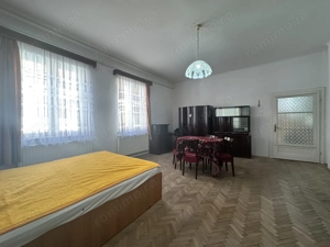 Apartament in casa spațios la doar 5-7 minute de Centrul Istoric - imagine 4