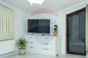 Casă / Vilă cu 5 camere de vânzare - imagine 13