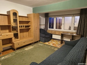 Apartament 3 camere Semidecomandat Gh.Lazar