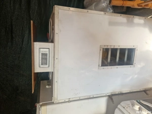 Vând incubatoare 600 oua