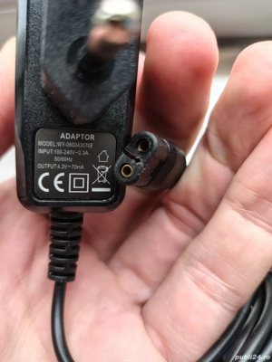 Incarcator masina tuns Philips INPUT:100-240V-0.3A 50 60Hz OUTPUT:4.3V-70mA - imagine 2