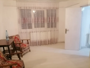 Închiriez apartament cu 2 camere pe strada Luceafărul nr 7
