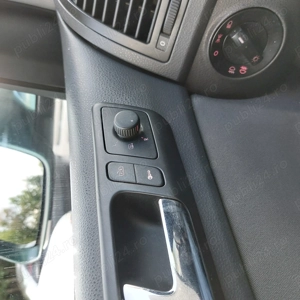 Vand Volkswagen polo 1.2  Attractive UNIC proprietar - imagine 8