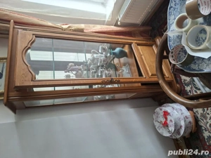 Biblioteca de camera din lemn