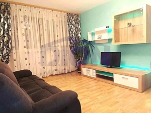 APARTAMENT 2 CAM, PIATA PROGRESUL