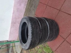 Vând cauciucuri Continental 215/55/R17 