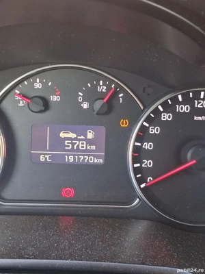 De vinzare kia carens 