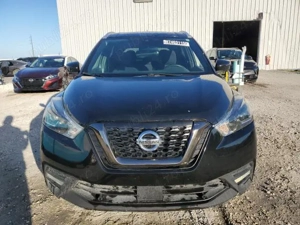 Nissan kicks SR 2020