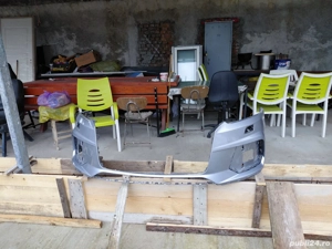 Bara fata Audi Q3 din 2017