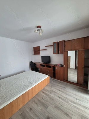 Inchiriez ap. 2 camere decomandat - imagine 3