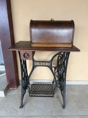Mașină de cusut Singer