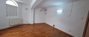 Vilă 9 camere, 400 mp, Splaiul Unirii – ideal sediu firmă 6 min metrou - imagine 2