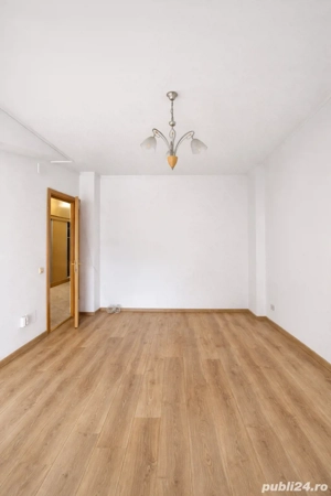 inchiriez camera salon