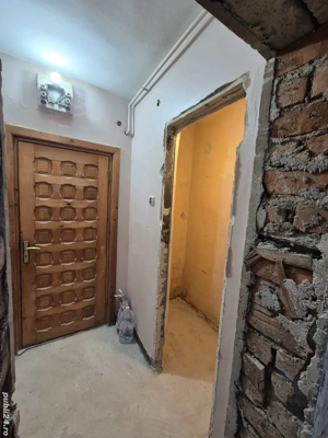 Vand apartament 2 camere neamenajat