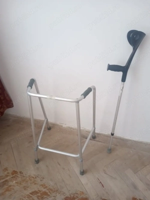 Cadru de mers si cârja ortopedica 