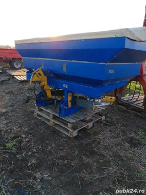 Vând distribuitor îngrașeminte (MEA)