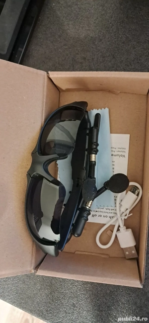 Ochelari sport cu casti wifi incorporat