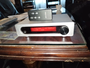 Convertor DAC Matrix mini i cu telecomanda, 4 intrari digitale si iesiri balansate sau RCA