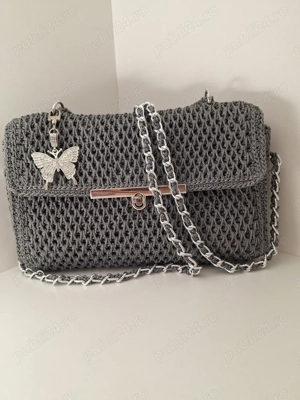 Hand-made Genti lucrate manual