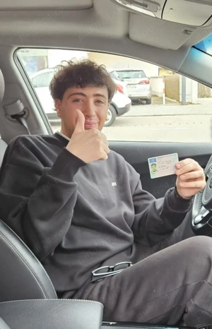 ȘCOALĂ DE ȘOFERI: Obțineți permisul de conducere de acasă