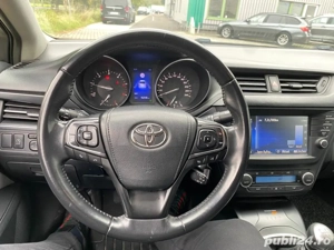Toyota Avensis - imagine 4