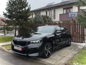 BMW 520d xDrive MHEV 2025 07 Full M PRO 4x4 20  18.500km IconicGlow 