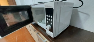 Cuptor microunde HANSA