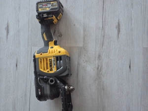 Masina de găurit DeWalt