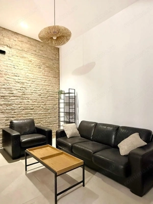 2 Camere - prima inchiriere - renovat complet - Central