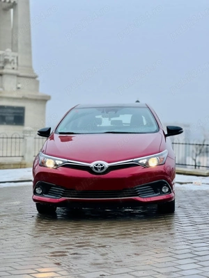 Toyota Auris 2018 1.2 benzina manuala - imagine 3